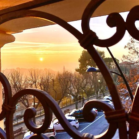 B&B Terrazza Sul Borgo Mogliano Ngoại thất bức ảnh