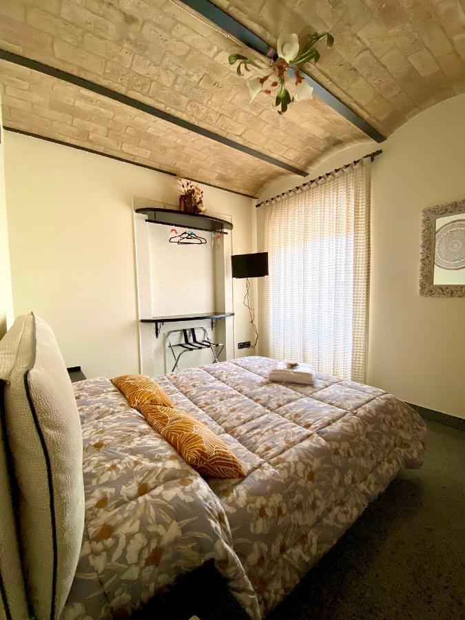 B&B Terrazza Sul Borgo Mogliano Ngoại thất bức ảnh