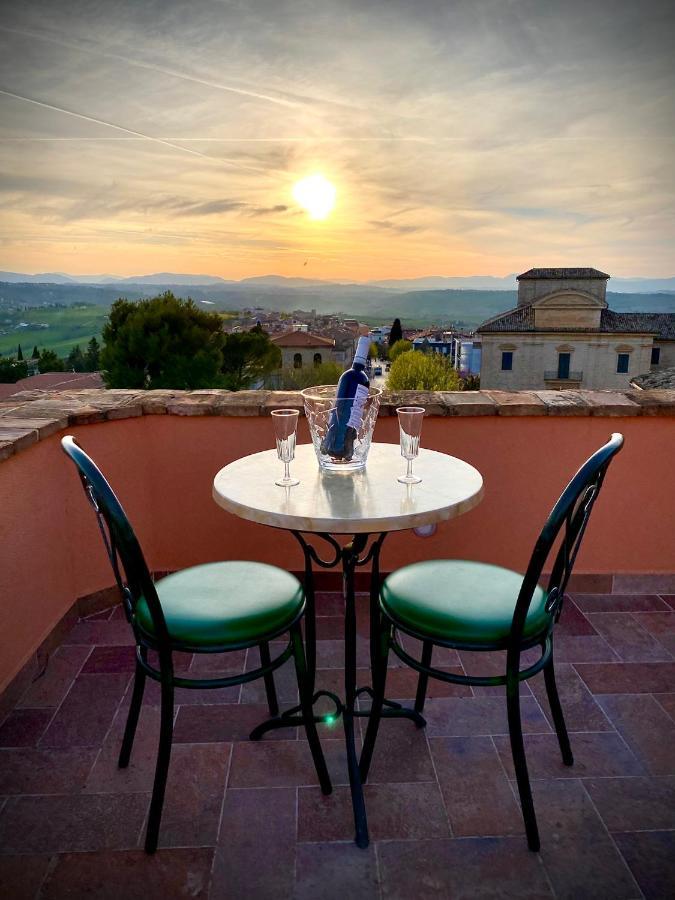B&B Terrazza Sul Borgo Mogliano Ngoại thất bức ảnh